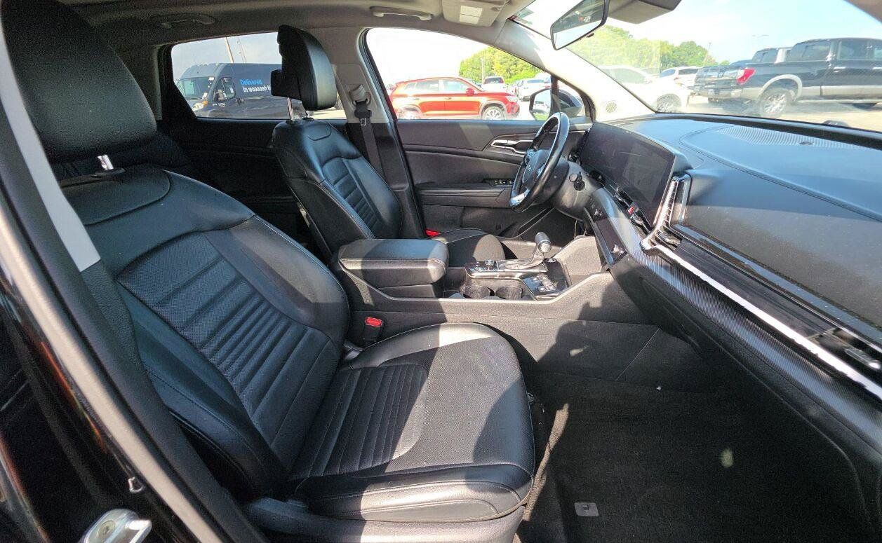 Used 2023 Kia Sportage SX FWD image 7