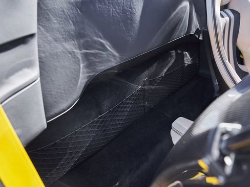 Used 2022 Ferrari F8 Tributo image 46