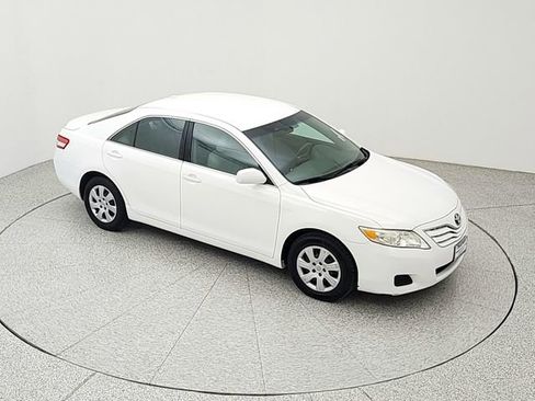 Used 2011 Toyota Camry LE FWD image 15