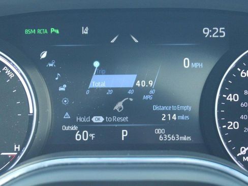 Certified 2022 Toyota Avalon Limited image 19