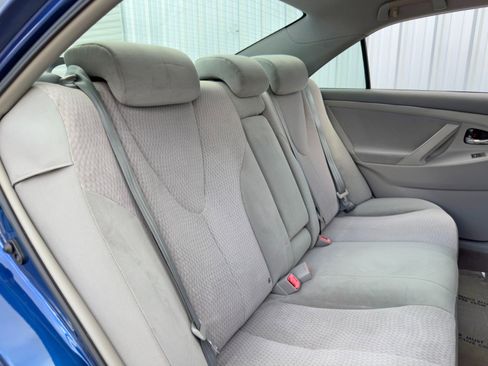 Used 2010 Toyota Camry image 31