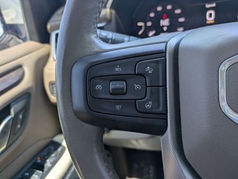 Used 2022 GMC Yukon XL Denali AWD/4WD image 34