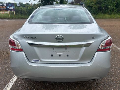 Used 2015 Nissan Altima 2.5 S w/ Power Driver Seat Package FWD image 6
