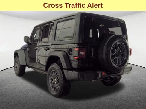 Used 2025 Jeep Wrangler Unlimited Sport AWD/4WD image 10