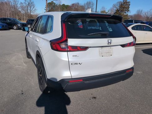 Used 2023 Honda CR-V LX image 5
