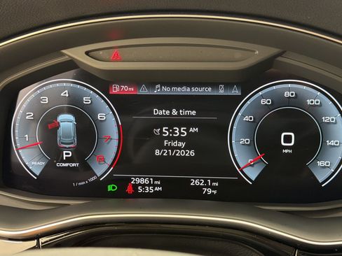 Used 2023 Audi Q8 Prestige AWD/4WD image 21