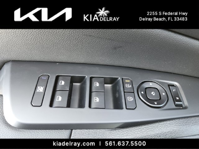 New 2026 Kia Sportage SX FWD image 17