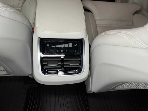 Used 2024 Volvo XC90 B6 Ultimate w/ Lounge Package AWD/4WD image 43