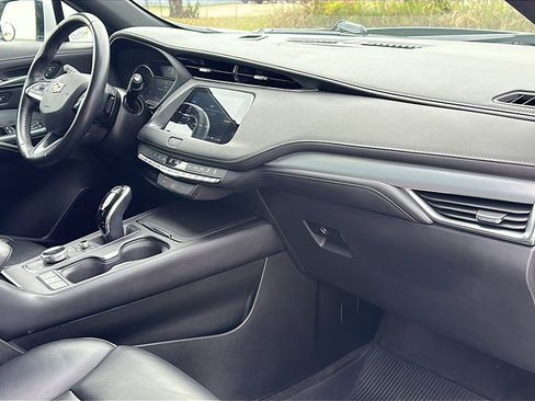 Used 2022 Cadillac XT4 Premium Luxury w/ Safety Alert Package image 22