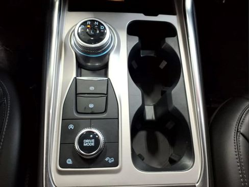 Certified 2023 Ford Explorer XLT w/ Equipment Group 202A AWD/4WD image 11