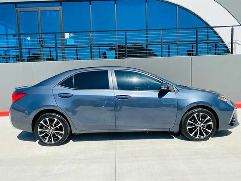 Used 2017 Toyota Corolla SE w/ Carpet Mat Package (TMS) FWD image 10