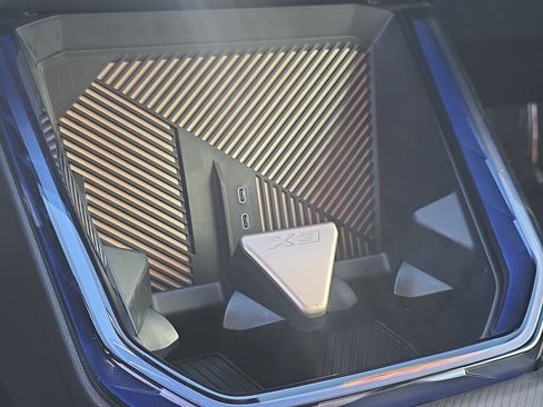 Used 2025 BMW X3 xDrive30i w/ Premium Package image 26