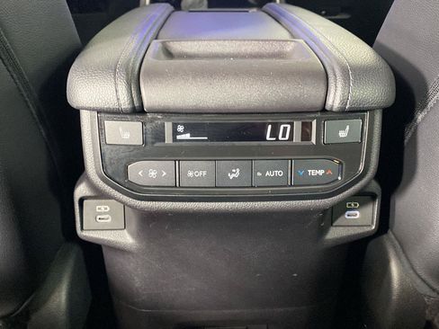 Used 2024 Toyota Grand Highlander AWD Hybrid image 29