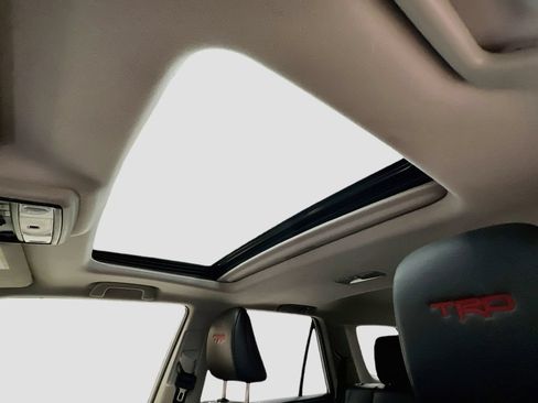 Used 2023 Toyota 4Runner TRD Off-Road Premium w/ Moonroof Package AWD/4WD image 14