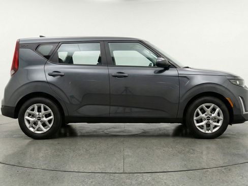 Used 2025 Kia Soul LX w/ LX Technology Package image 11
