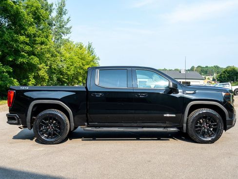 Used 2022 GMC Sierra 1500 Elevation AWD/4WD image 2