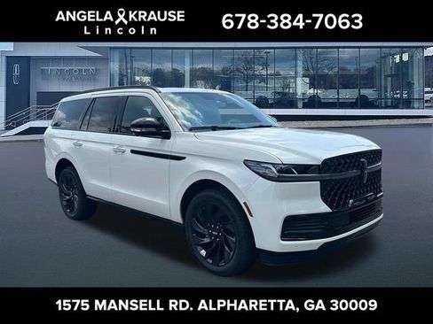 New 2026 Lincoln Navigator Reserve w/ Jet Appearance Package AWD/4WD image 1