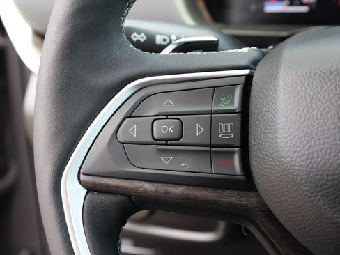Used 2026 Jeep Grand Cherokee Limited w/ Luxury Tech Group II RWD image 37