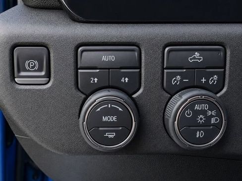 Used 2022 Chevrolet Silverado 1500 RST AWD/4WD image 17