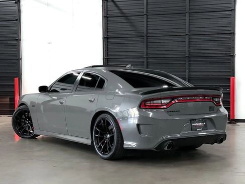 Used 2018 Dodge Charger R/T RWD image 11