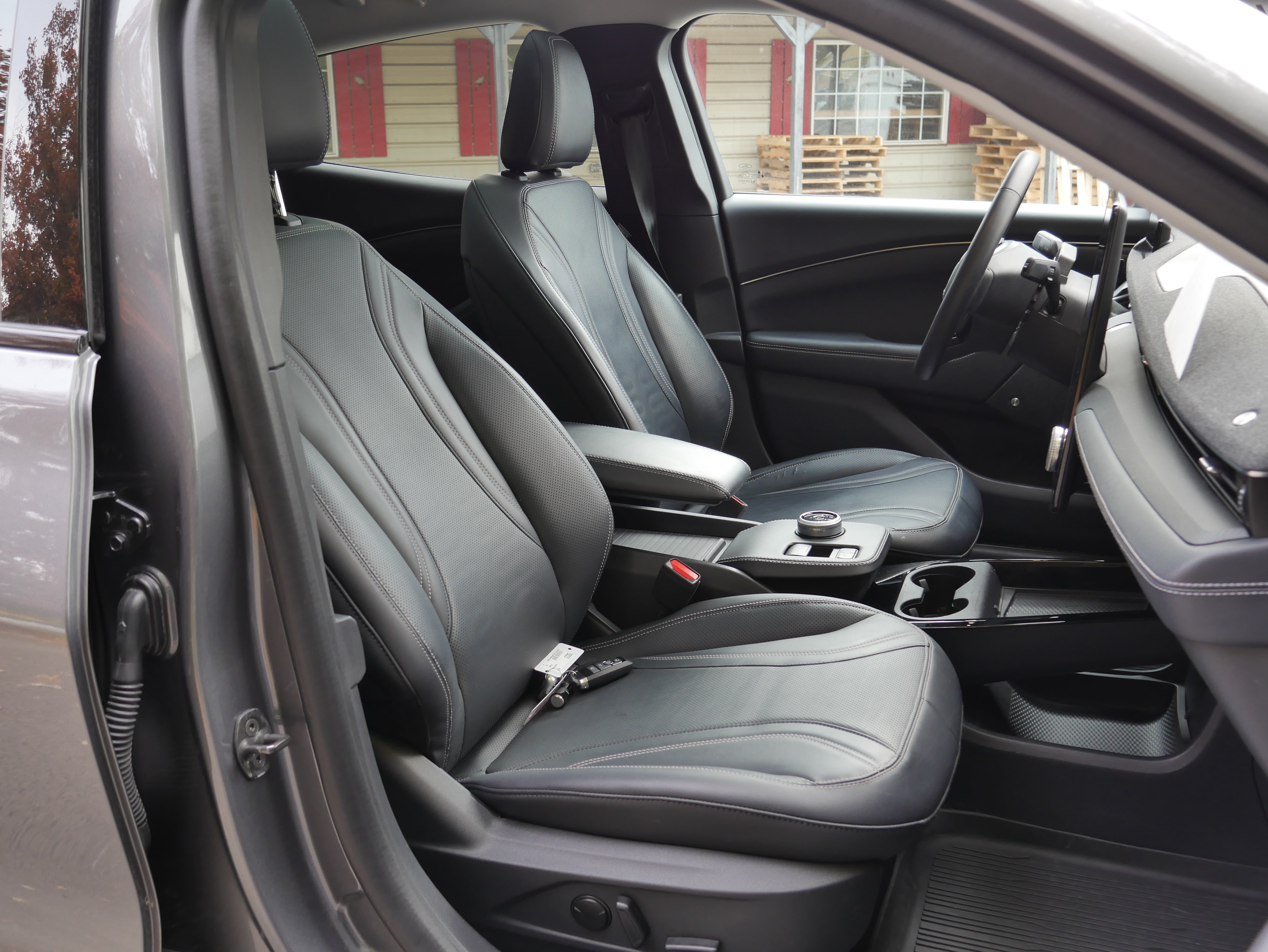 Certified 2023 Ford Mustang Mach-E Premium AWD/4WD image 32