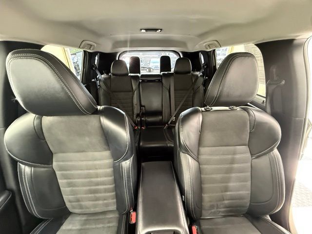 Used 2025 Mitsubishi Outlander SE AWD/4WD image 31