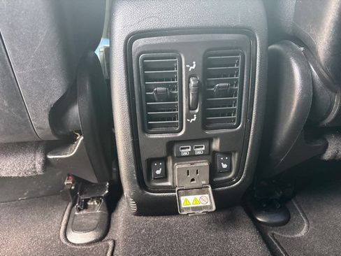 Used 2023 Dodge Durango GT RWD image 33
