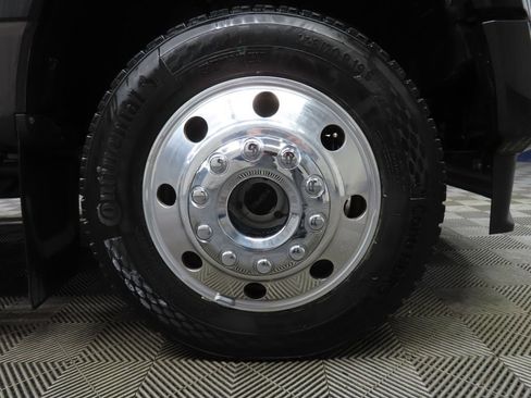 Used 2025 Ford F450 King Ranch w/ FX4 Off-Road Package image 8