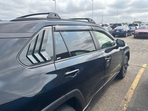 Used 2020 Toyota RAV4 LE w/ All Weather Liner Package AWD/4WD image 12