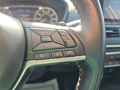 Used 2022 Nissan Altima 2.5 SR FWD image 23