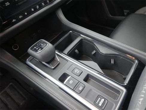 Certified 2023 Nissan Pathfinder SL w/ Lighting Package (N92) image 31