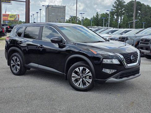 Used 2023 Nissan Rogue SV FWD image 2