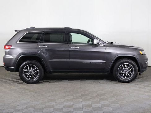 Used 2021 Jeep Grand Cherokee Limited image 17