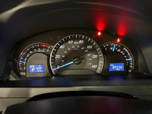 Used 2015 Toyota Camry LE image 27