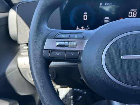 Used 2025 Hyundai Kona SE AWD/4WD image 15