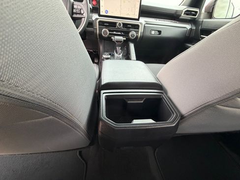 Used 2025 Toyota Tacoma TRD Off-Road image 28