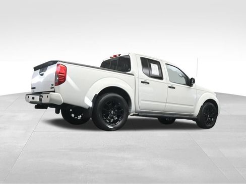 Used 2020 Nissan Frontier SV w/ Midnight Edition Floor Mats RWD image 27