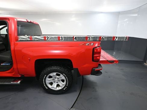 Used 2018 Chevrolet Silverado 1500 LT w/ All Star Edition image 39