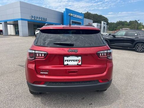 Used 2026 Jeep Compass Latitude AWD/4WD image 5