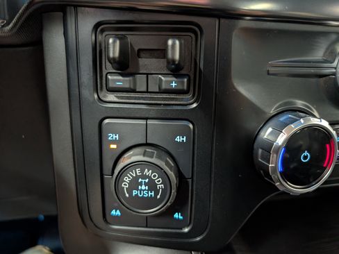 Used 2024 Ford F150 Lariat AWD/4WD image 18