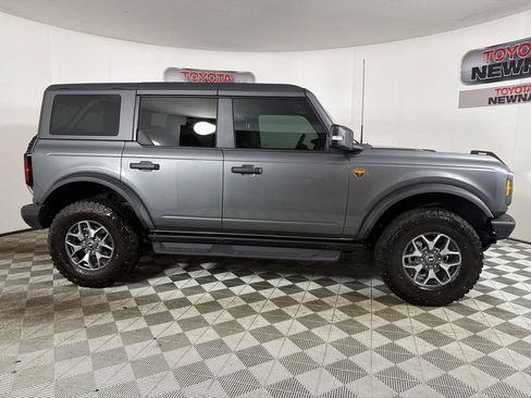 Used 2024 Ford Bronco Badlands AWD/4WD image 3