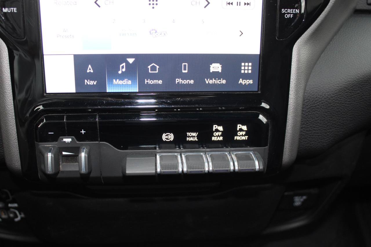 Used 2022 RAM 3500 Laramie AWD/4WD image 53