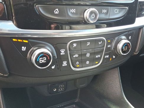 Certified 2023 Chevrolet Traverse Premier AWD/4WD image 17