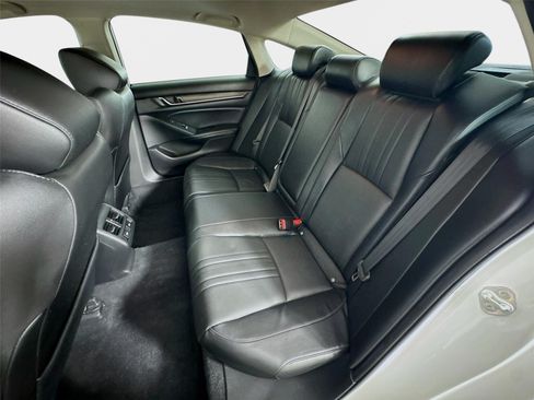 Used 2022 Honda Accord Touring image 23