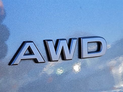 Certified 2025 Nissan Rogue S image 31