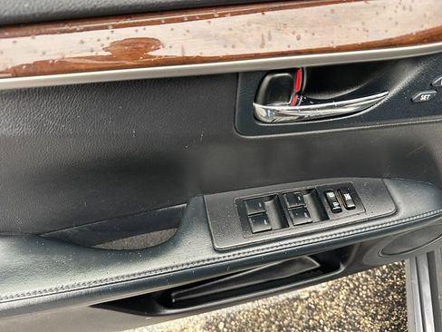 Used 2015 Lexus ES 350 w/ Luxury Package FWD image 8