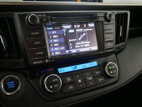 Used 2018 Toyota RAV4 XLE w/ Plus Extra Value Package AWD/4WD image 22