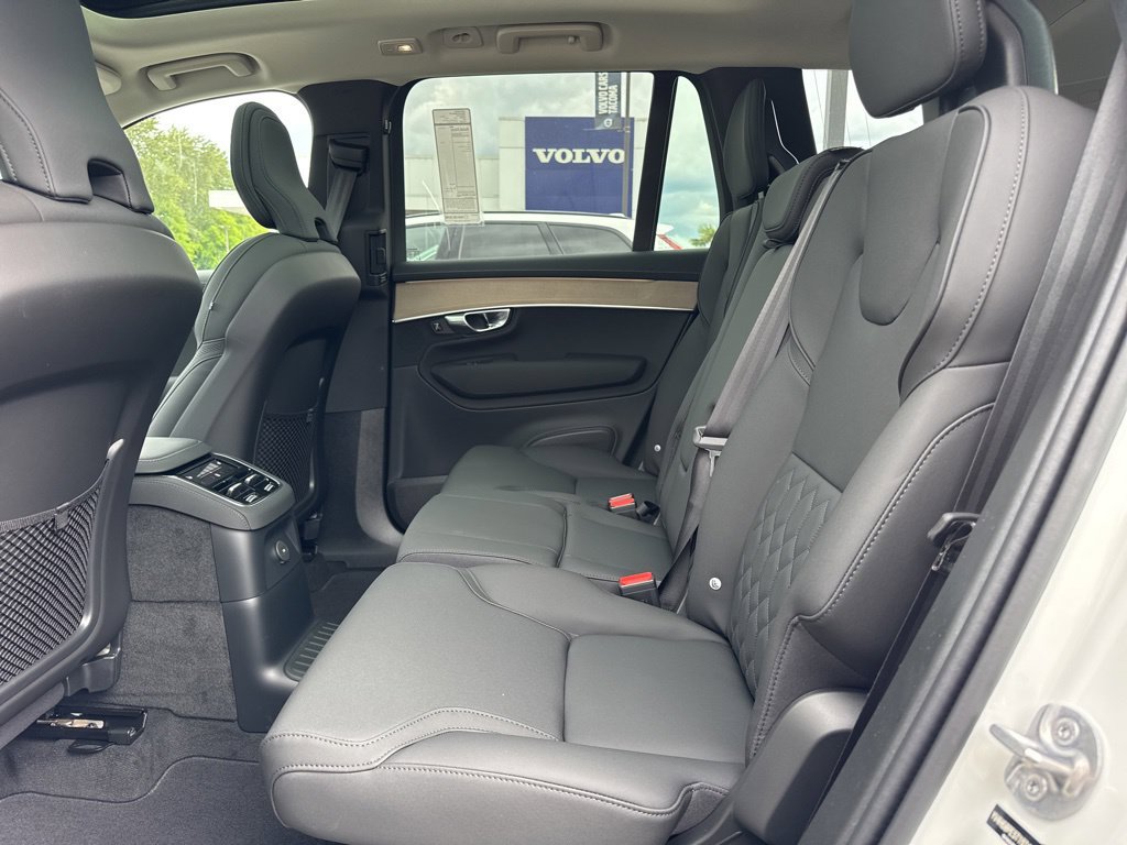 New 2026 Volvo XC90 T8 Plus w/ Protection Package AWD/4WD image 5