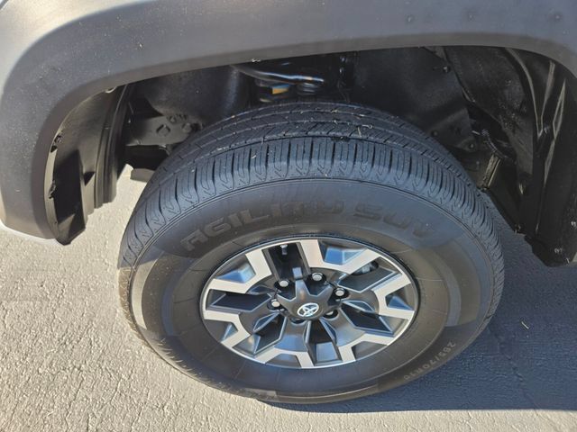 Used 2017 Toyota Tacoma TRD Off-Road w/ Tow Package (A/T) AWD/4WD image 23