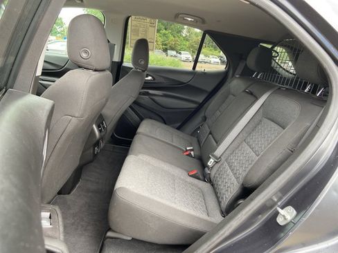 Used 2022 Chevrolet Equinox LT FWD image 16